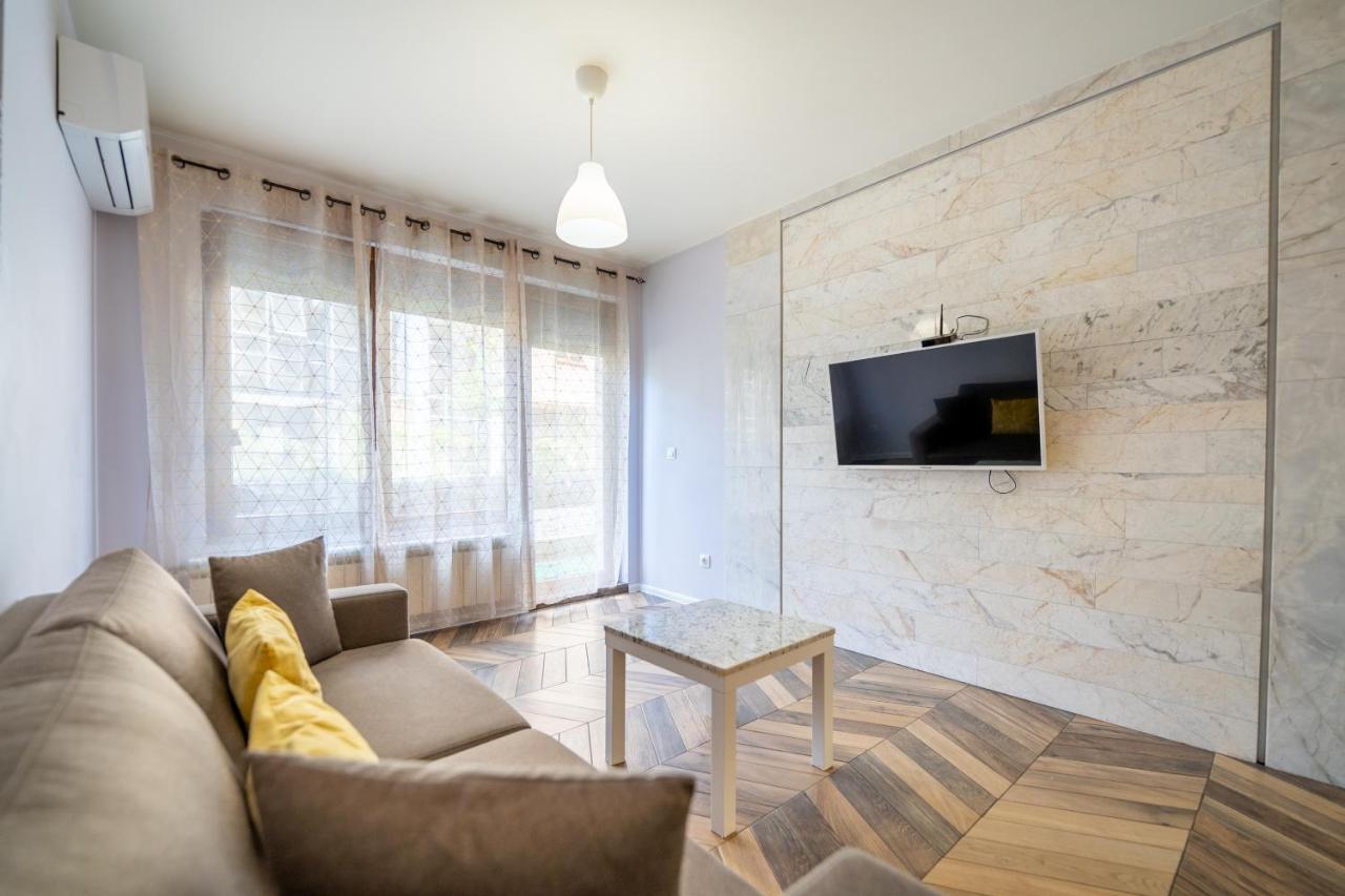 Sunny Apartment In Studentski Grad, Behind Unss Sofie Exteriér fotografie